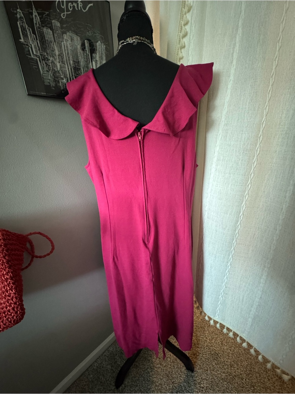 Magenta Ruffle V-Neck Midi BodyCon Dress - Picture 5 of 10